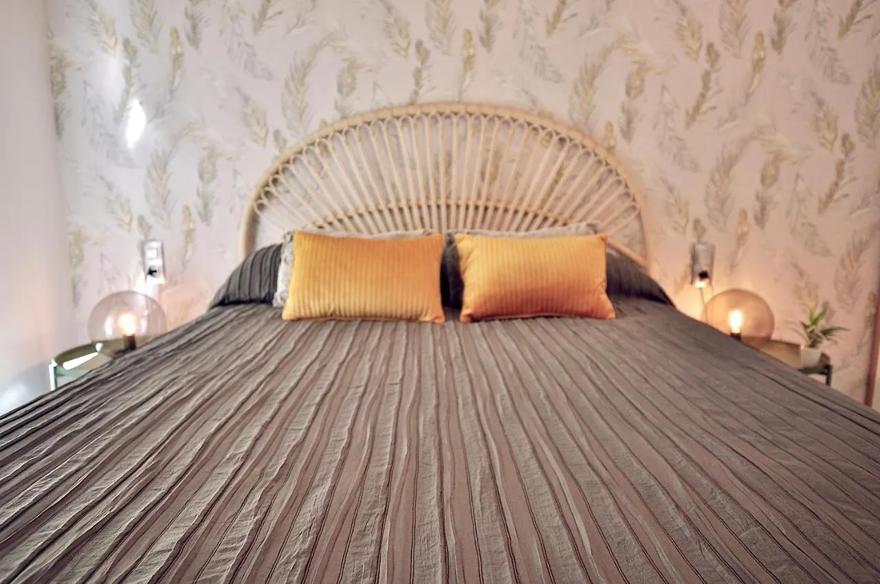 Luminoso y coqueto apartamento con jardín Málaga