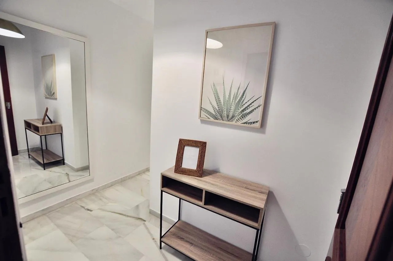 Luminoso y coqueto apartamento con jardín Málaga